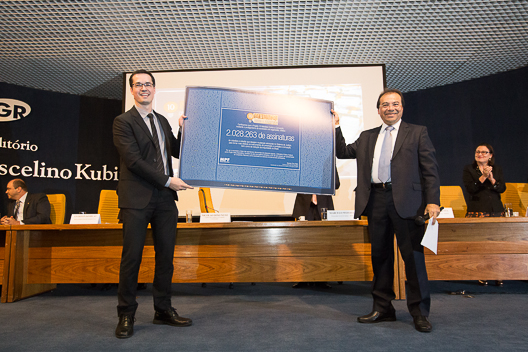 160329 Ato Entrega Assinaturas 10 medidas Combate Corrupcao - Antonio (14).jpg