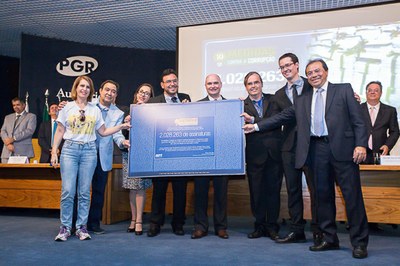 160329 Ato Entrega Assinaturas 10 medidas Combate Corrupcao - Antonio (17).jpg