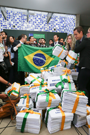 160329 Ato Entrega Assinaturas 10 medidas Combate Corrupcao - Antonio (64).jpg