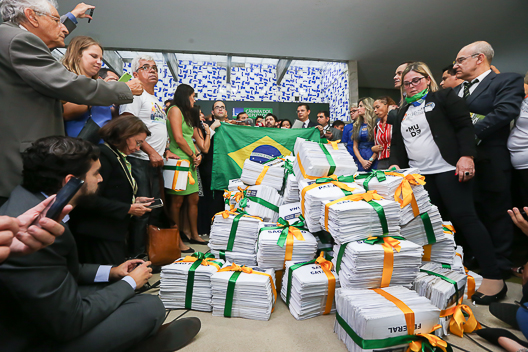 160329 Ato Entrega Assinaturas 10 medidas Combate Corrupcao - Antonio (65).jpg