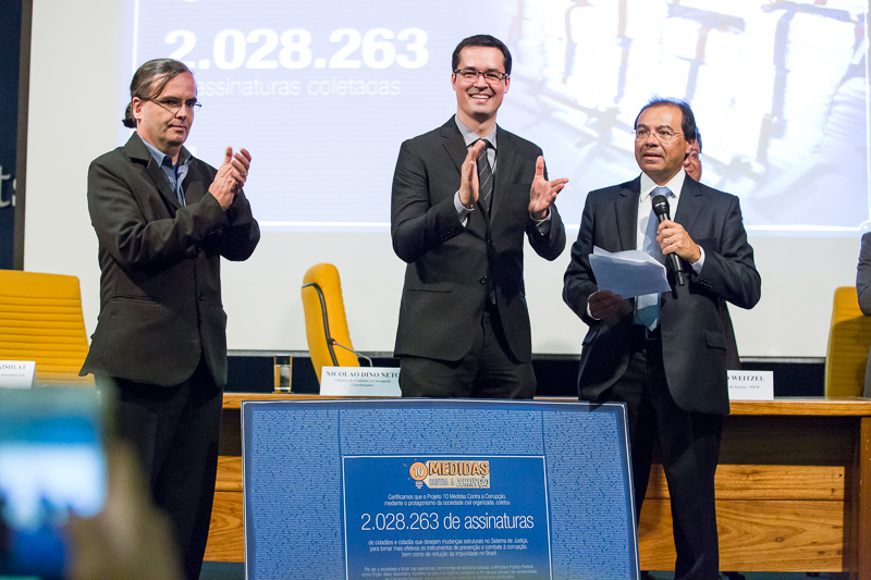 160329 Ato Entrega Assinaturas 10 medidas Combate Corrupcao - Joao Americo-113.jpg