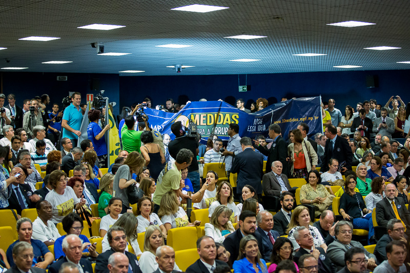160329 Ato Entrega Assinaturas 10 medidas Combate Corrupcao - Joao Americo-250.jpg